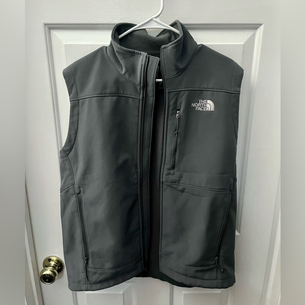 Men’s North Face Vest